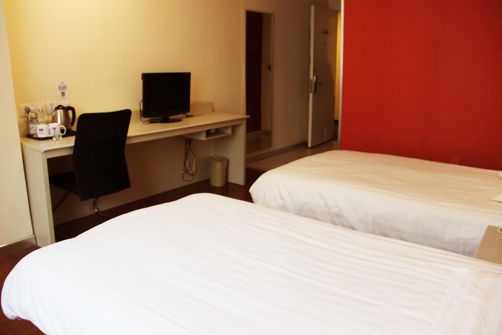 Hanting Hotel Changchun Qimao City Номер фото